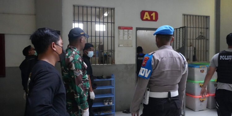 Gerakan Bersih Lapas Kerobokan: Razia 16 Kamar, Sinergi TNI–Polri Tegaskan Zona Bebas Narkoba!